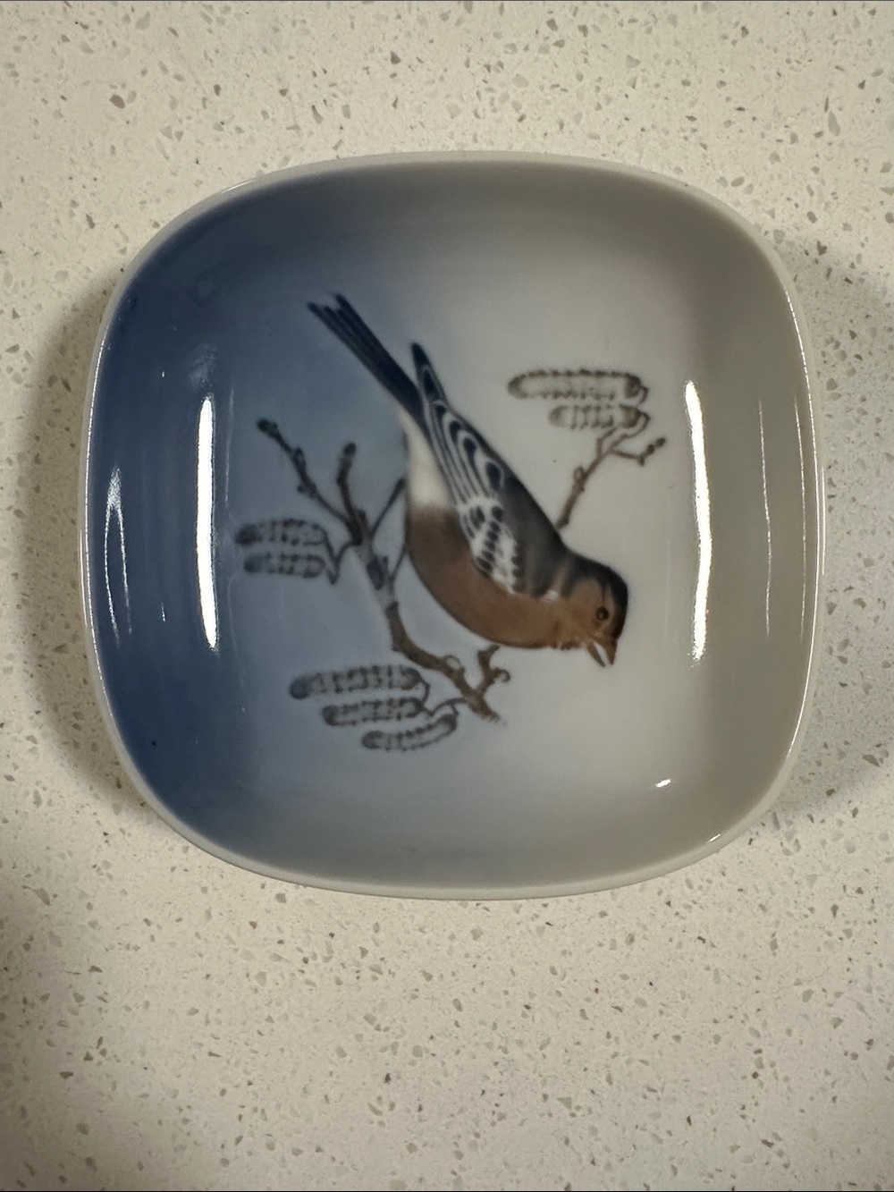 Royal Copenhagen Porcelain Pin Dish No. 4858 Fringella Coelebs